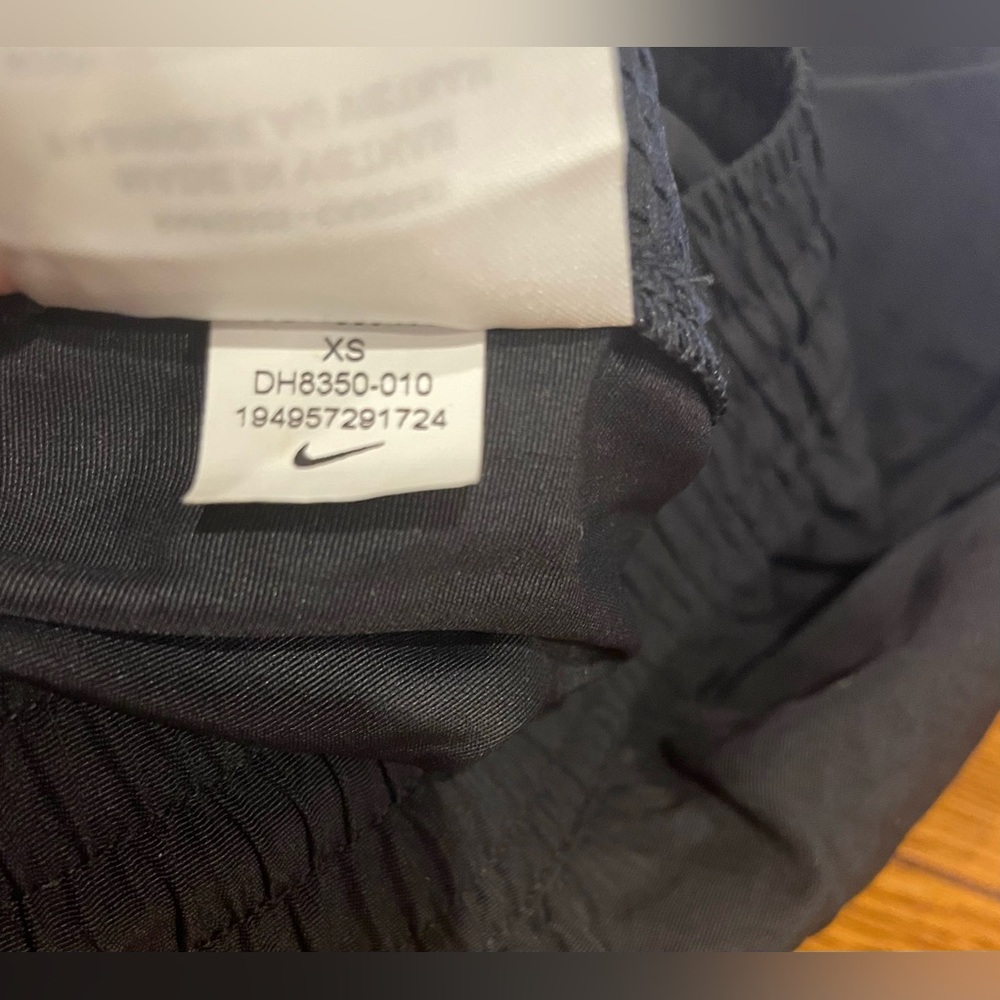 NWT Nike ACG Trail Short, black, size XS, 5 inch inseam - Picture 8 of 9
